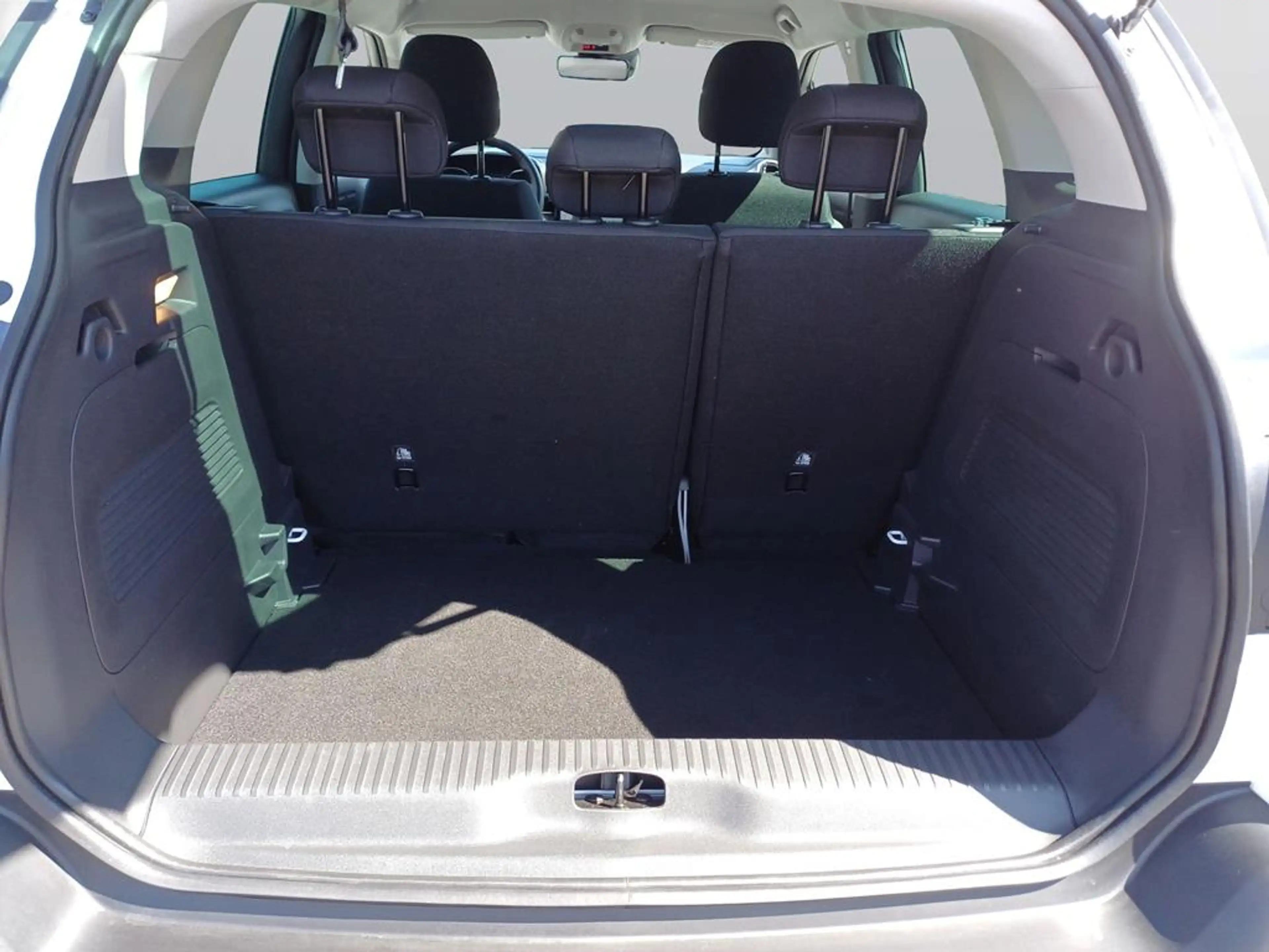 Citroen C3 Aircross PureTech 110 S&S Shine — photo 6