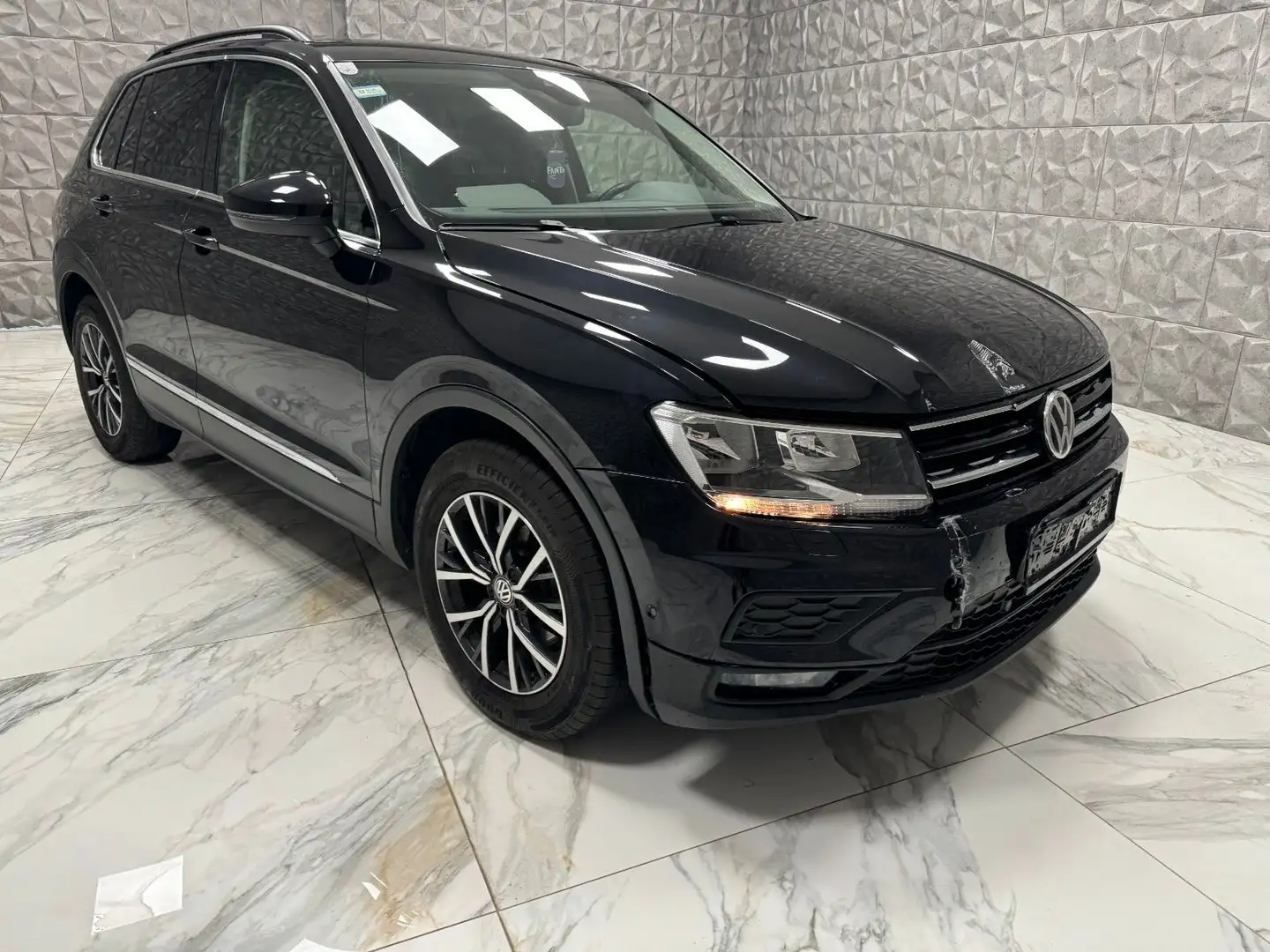 Volkswagen Tiguan Comfortline /Start-Stopp ** 53.377km ** Schwarz - 2