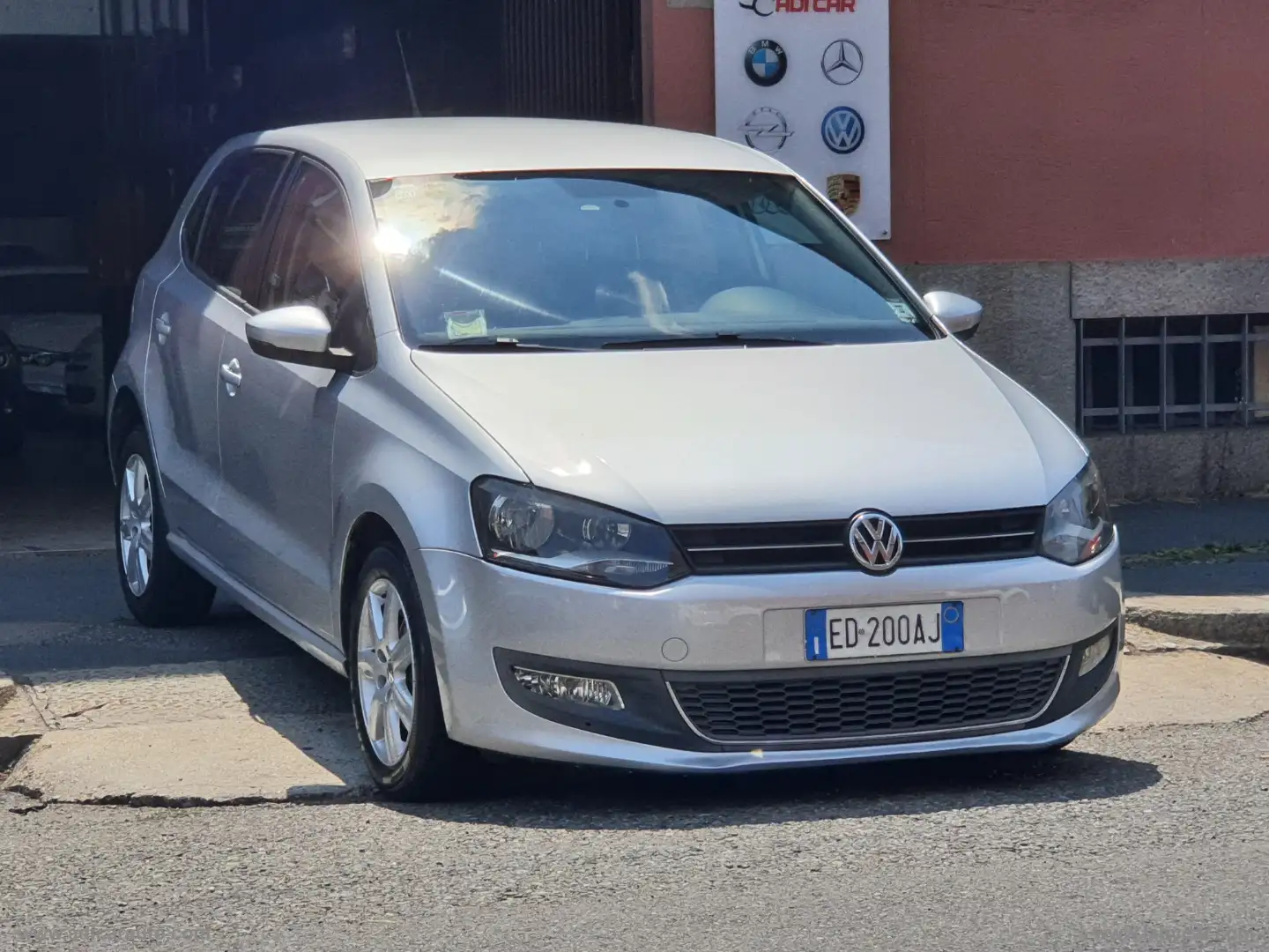 Volkswagen Polo 1.4 5p. Comfortline BiFuel Grau - 1