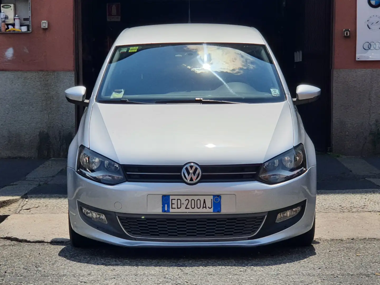 Volkswagen Polo 1.4 5p. Comfortline BiFuel Grau - 2
