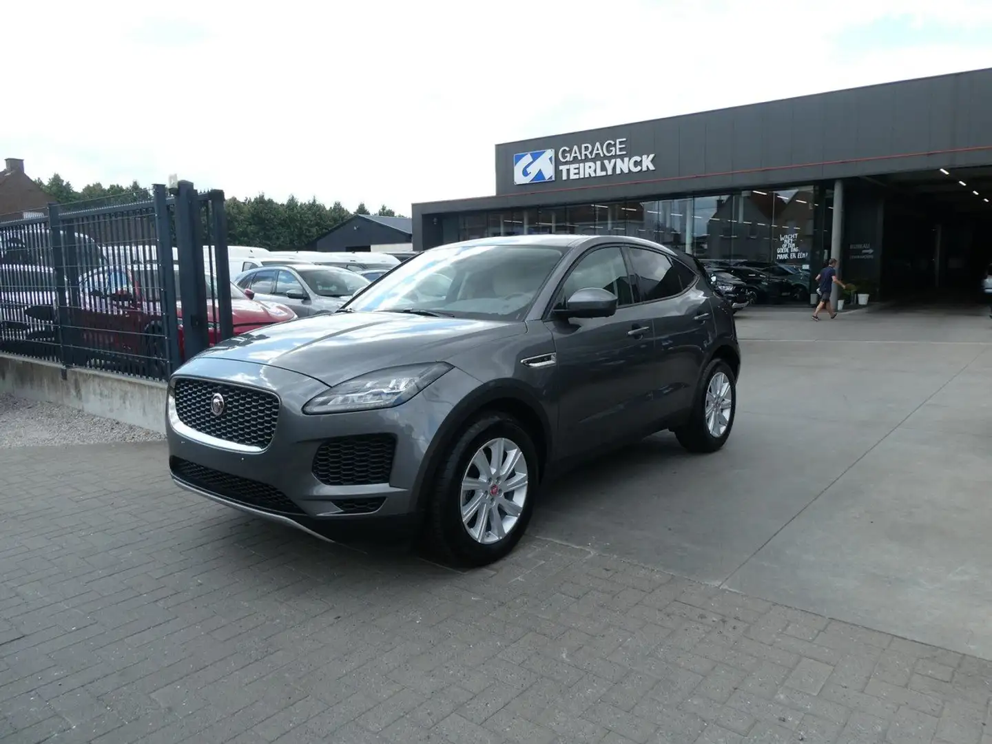 Jaguar E-Pace S 2.0 D 150pk Leder Camera Trekhaak (37105) Grijs - 2