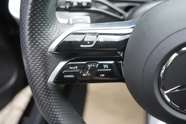 Mercedes-Benz C Class view 15