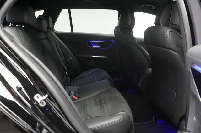 Mercedes-Benz C Class view 8