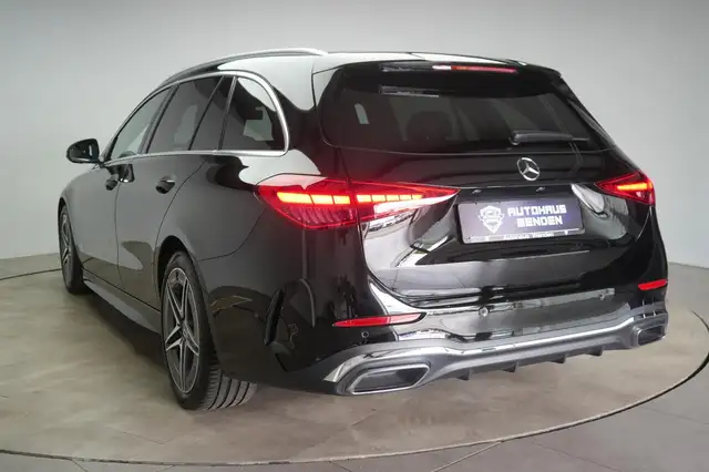 Mercedes-Benz C Class view 3