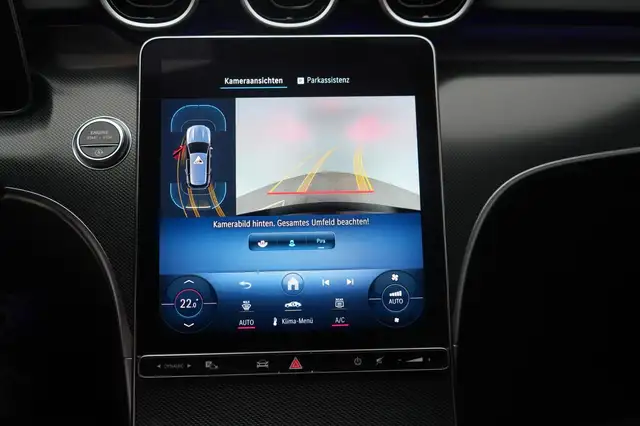 Mercedes-Benz C Class view 13