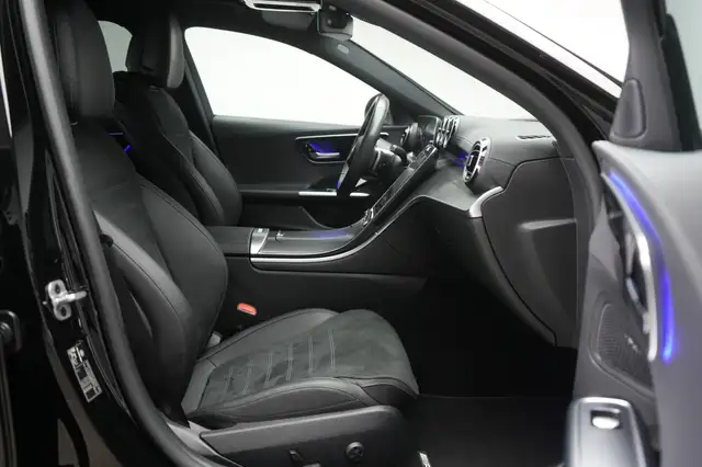 Mercedes-Benz C Class view 6