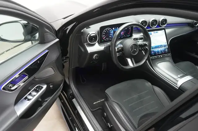 Mercedes-Benz C Class view 11