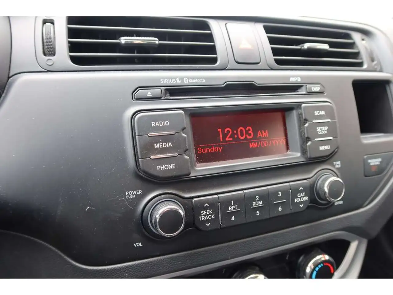 Kia Rio снимка Kia Rio