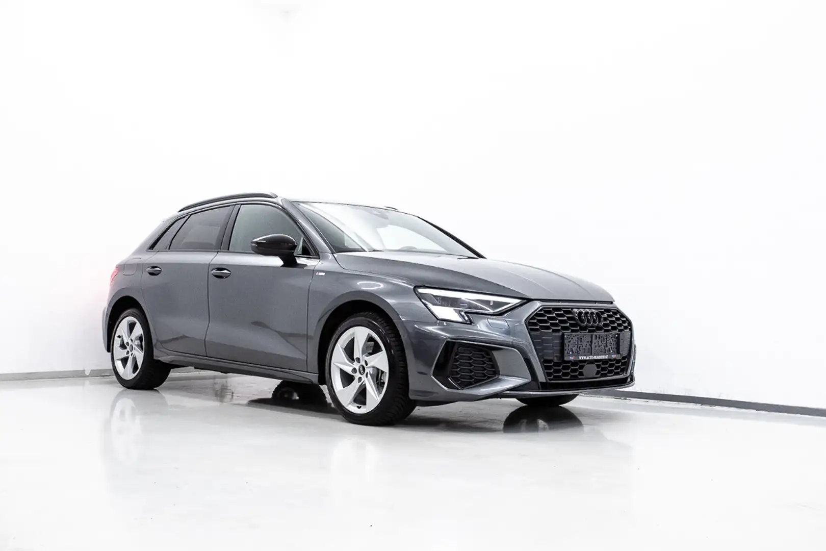 Audi A3 SB 40 TFSI e S-tronic S-Line Sport Grau - 2