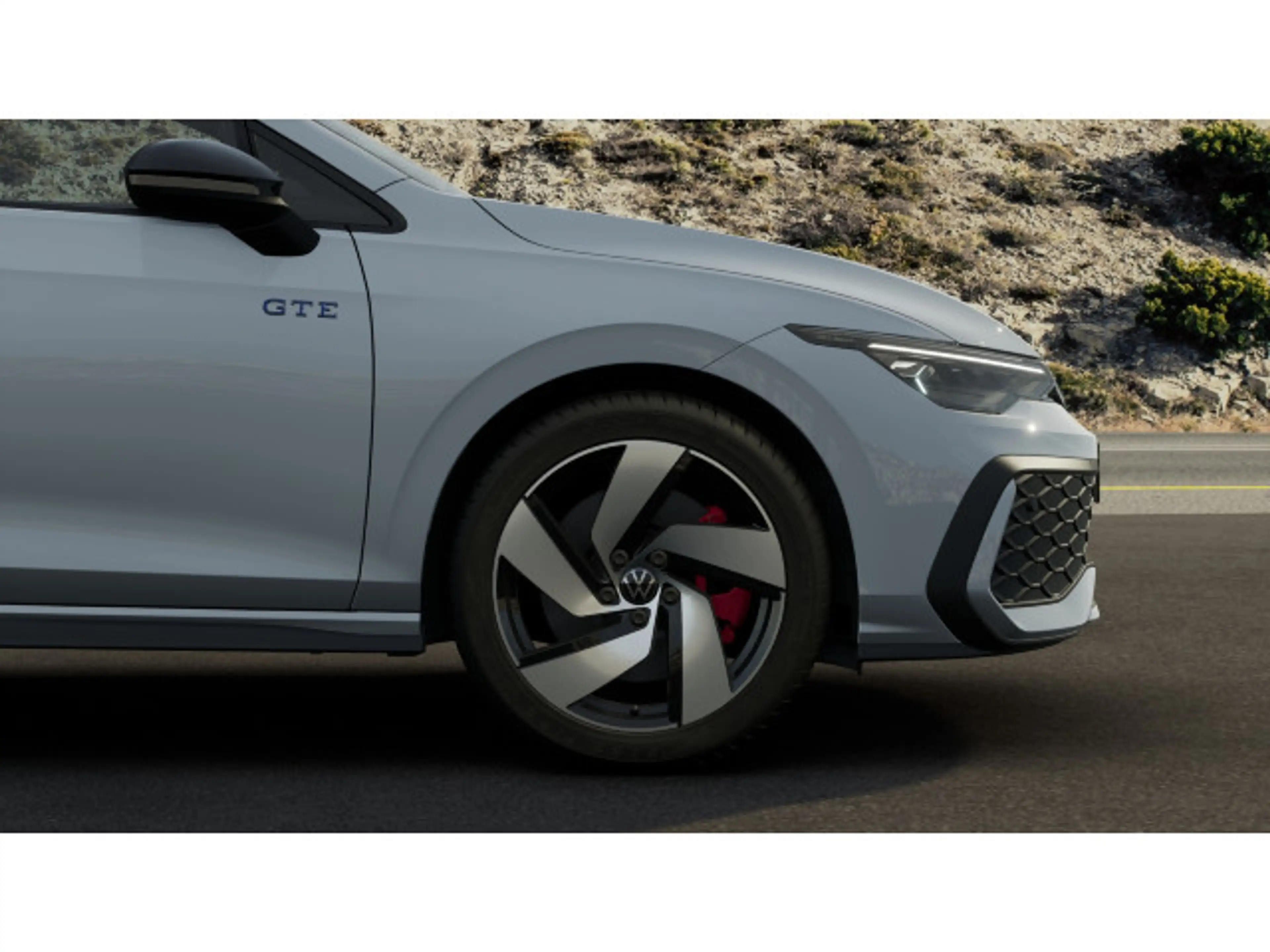 Volkswagen Golf GTE 8 VIII 1.5 eTSI Hybrid DSG GTE Black Style — photo 5
