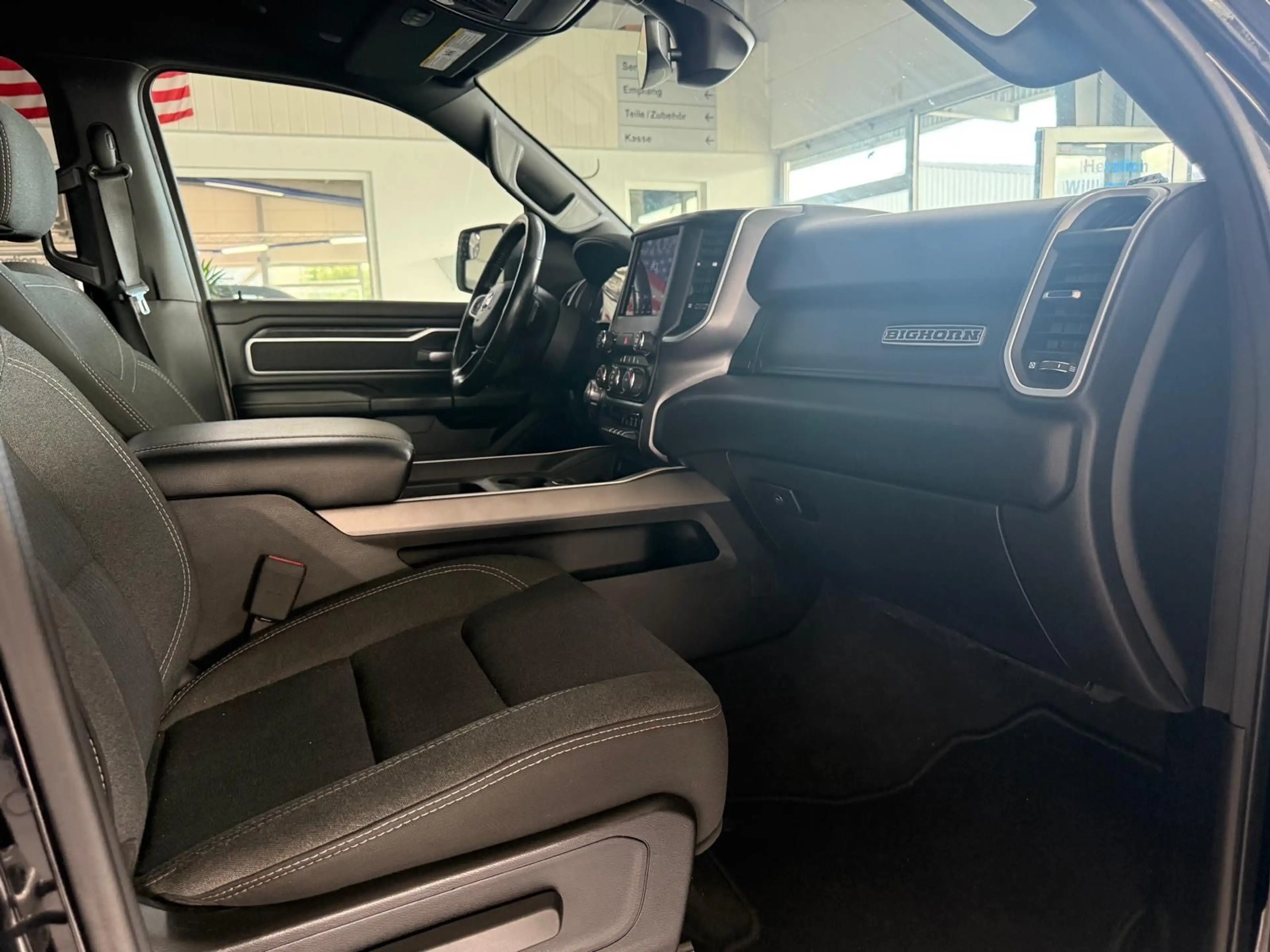 Dodge RAM 5,7 BIG HORN CREWCAB 4x4 GAS LPG 2020 — photo 15