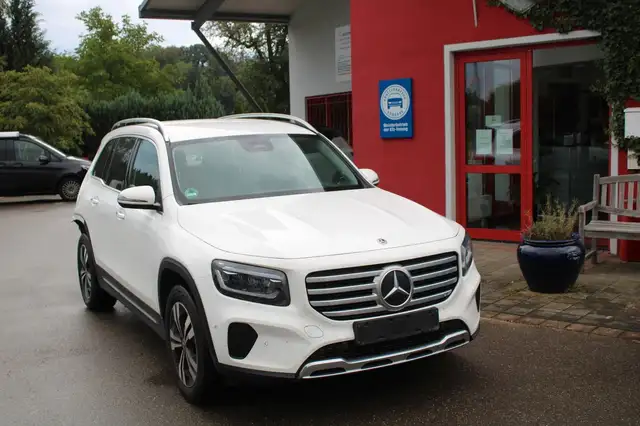 Mercedes-Benz GLB 200 Unfall-Fahrzeug