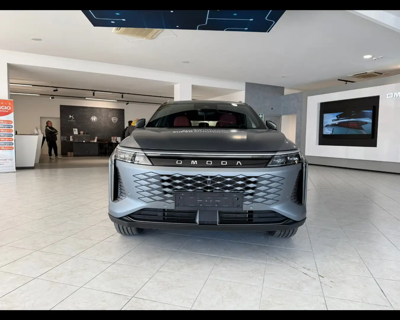 Omoda 9 1.5 TGDi plug-in SHS Grigio - 1