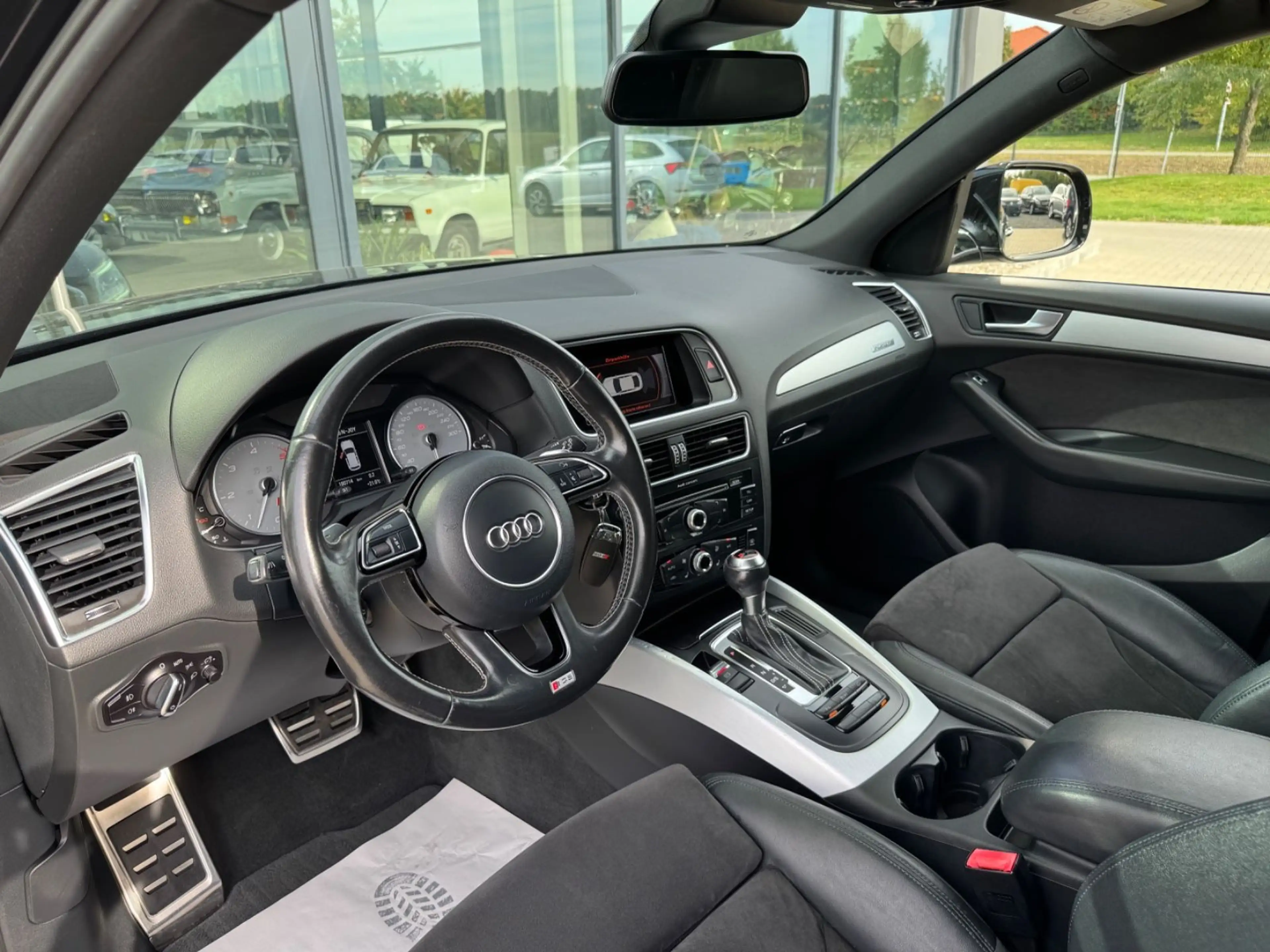 Audi SQ5 3.0 TDI quattro Panorama/Schiebedach — photo 9