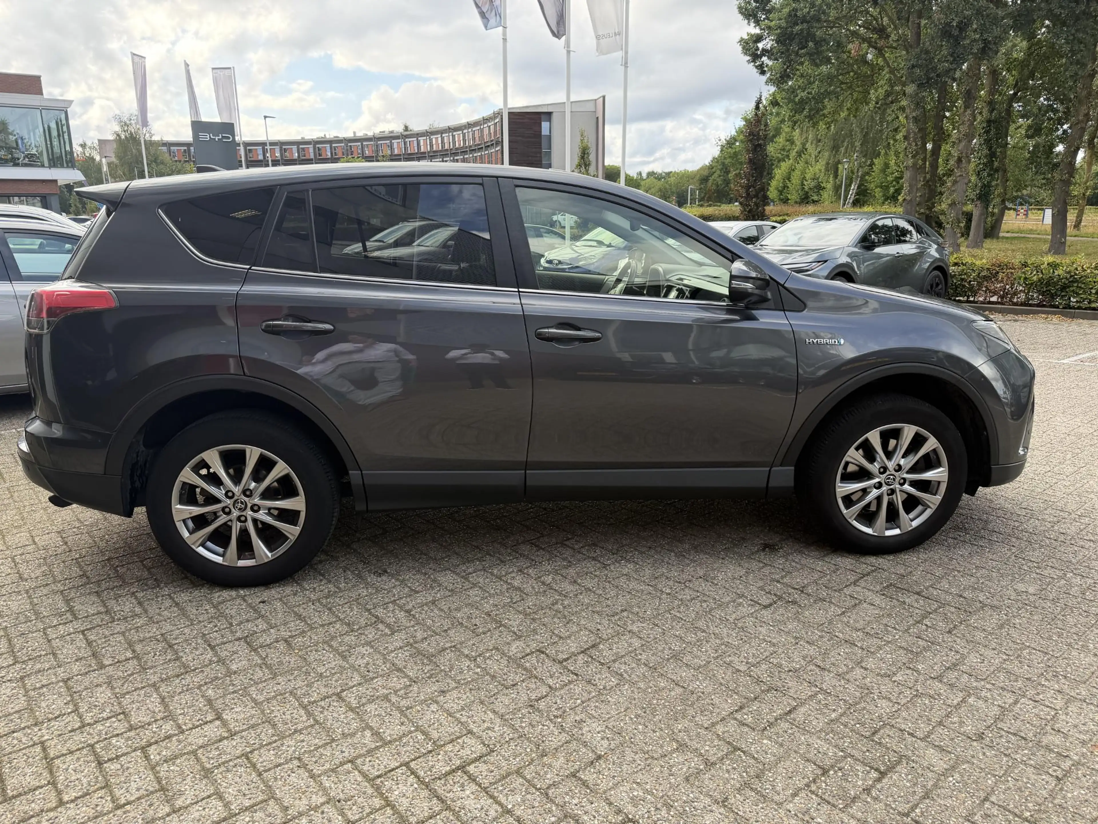 Toyota RAV 4 2.5 Hybrid Executive Business AWD 1650 TREKGEWICHT — photo 5