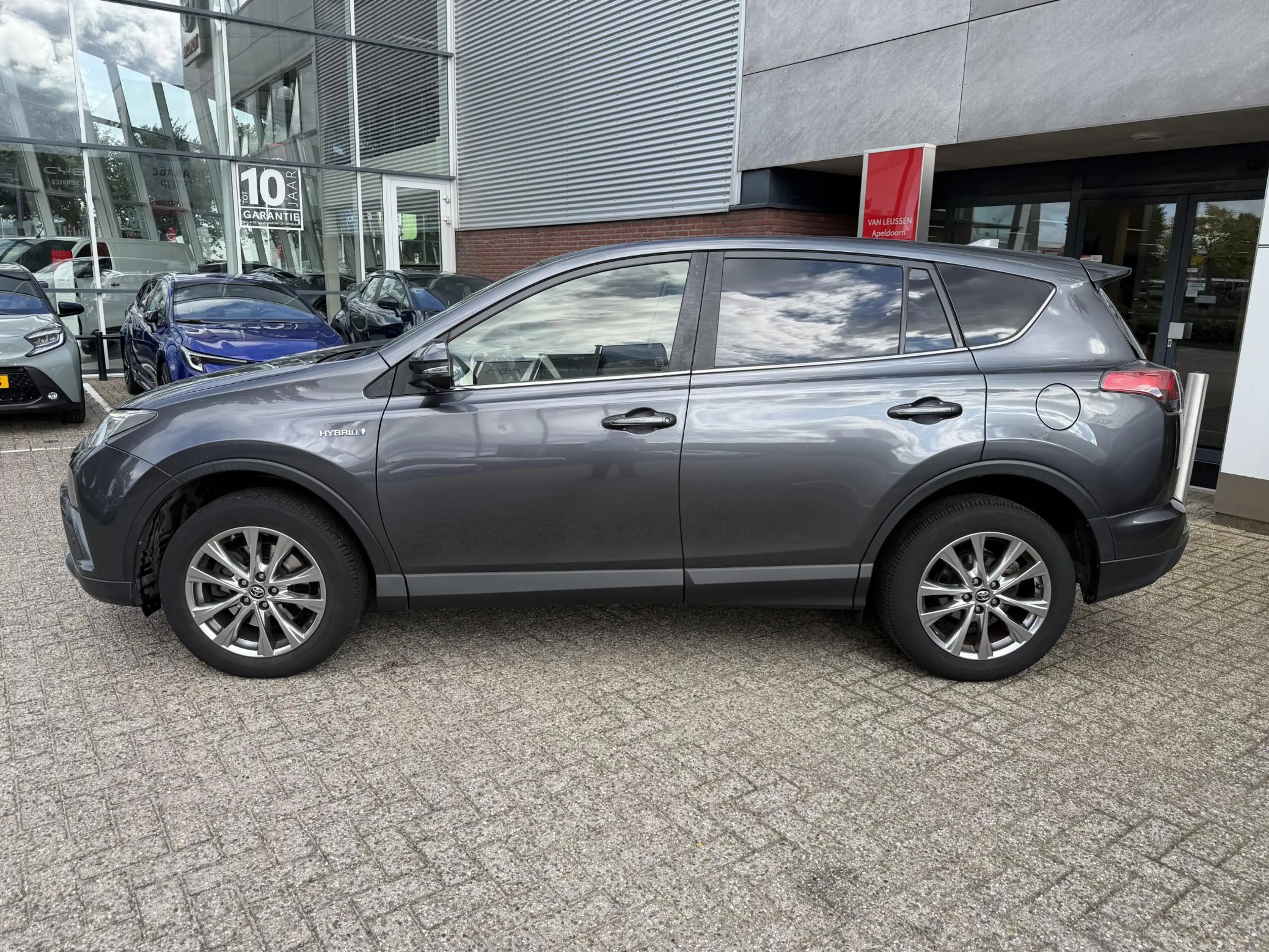 Toyota RAV 4 2.5 Hybrid Executive Business AWD 1650 TREKGEWICHT — photo 4