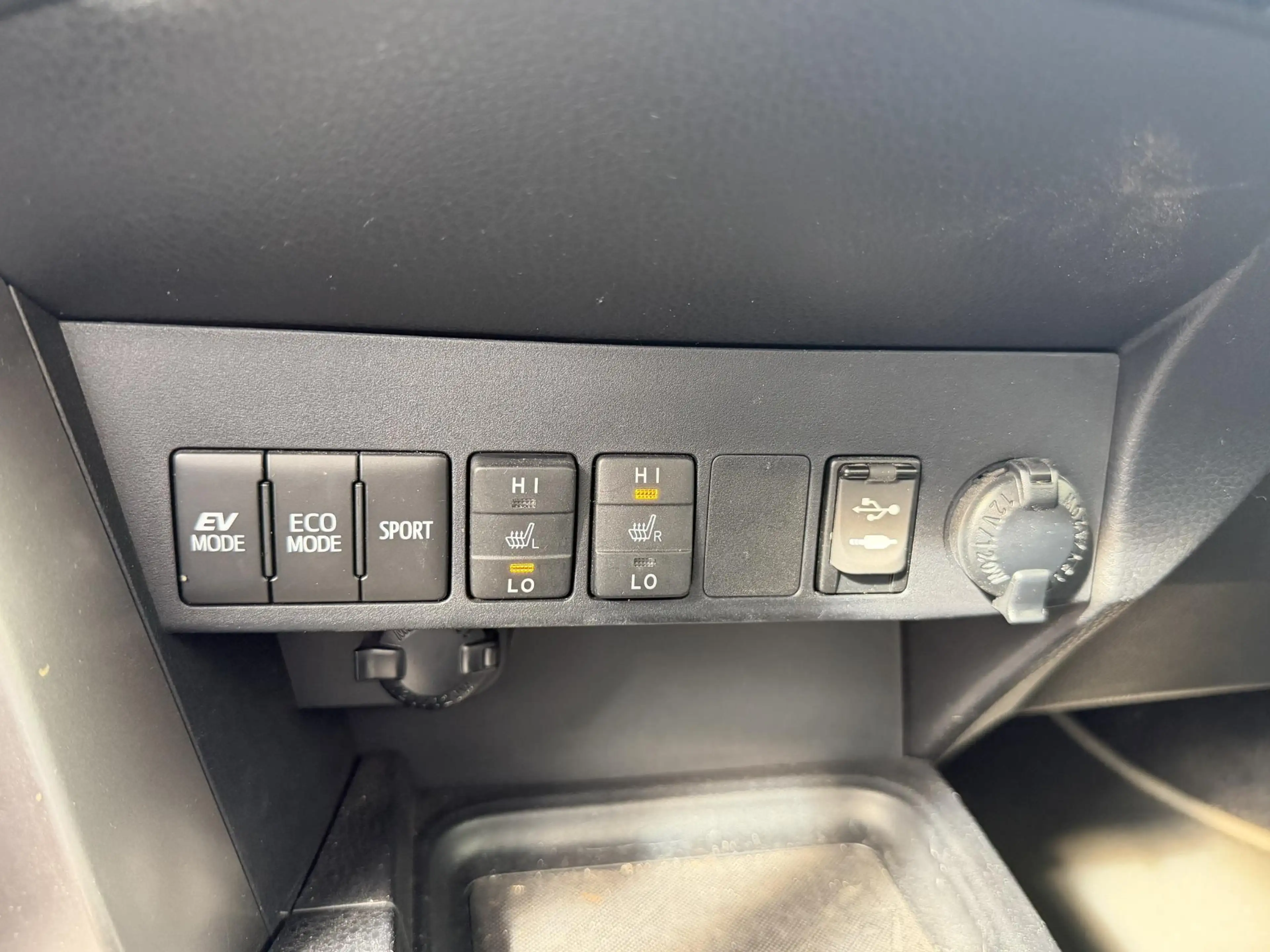 Toyota RAV 4 2.5 Hybrid Executive Business AWD 1650 TREKGEWICHT — photo 20