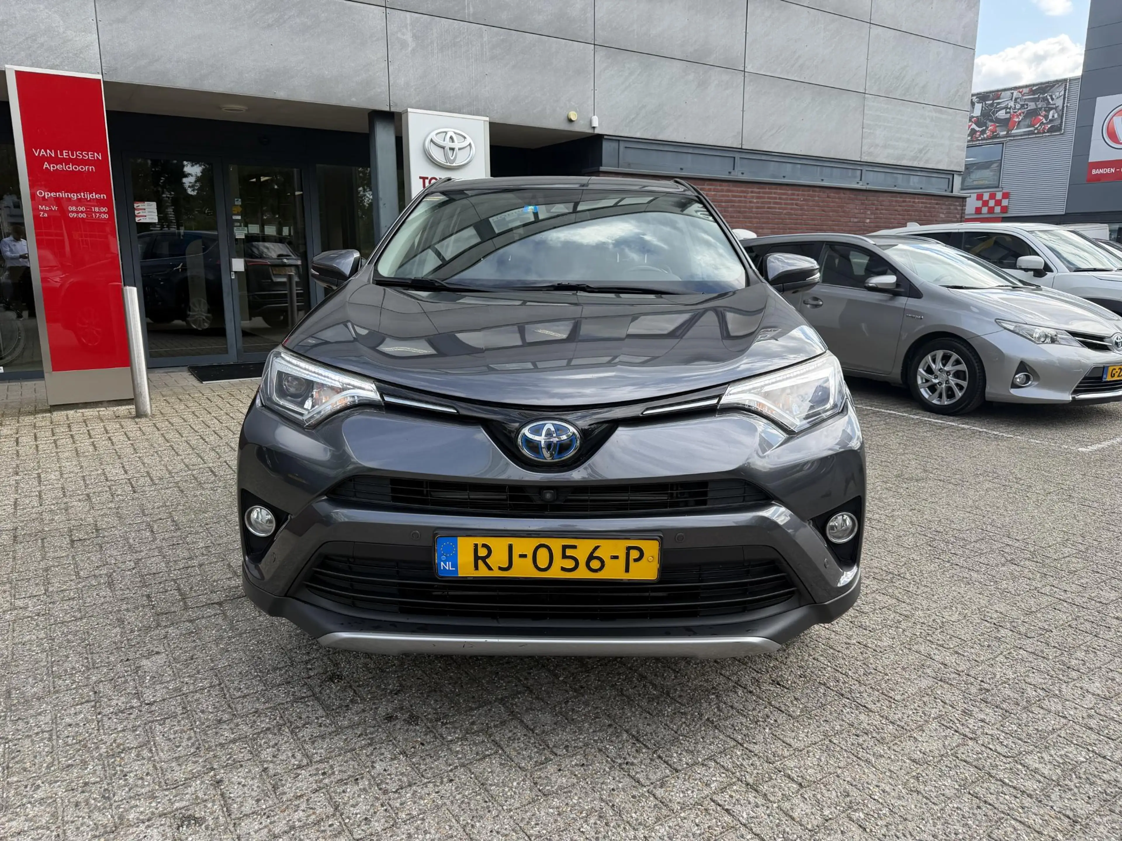 Toyota RAV 4 2.5 Hybrid Executive Business AWD 1650 TREKGEWICHT — photo 24