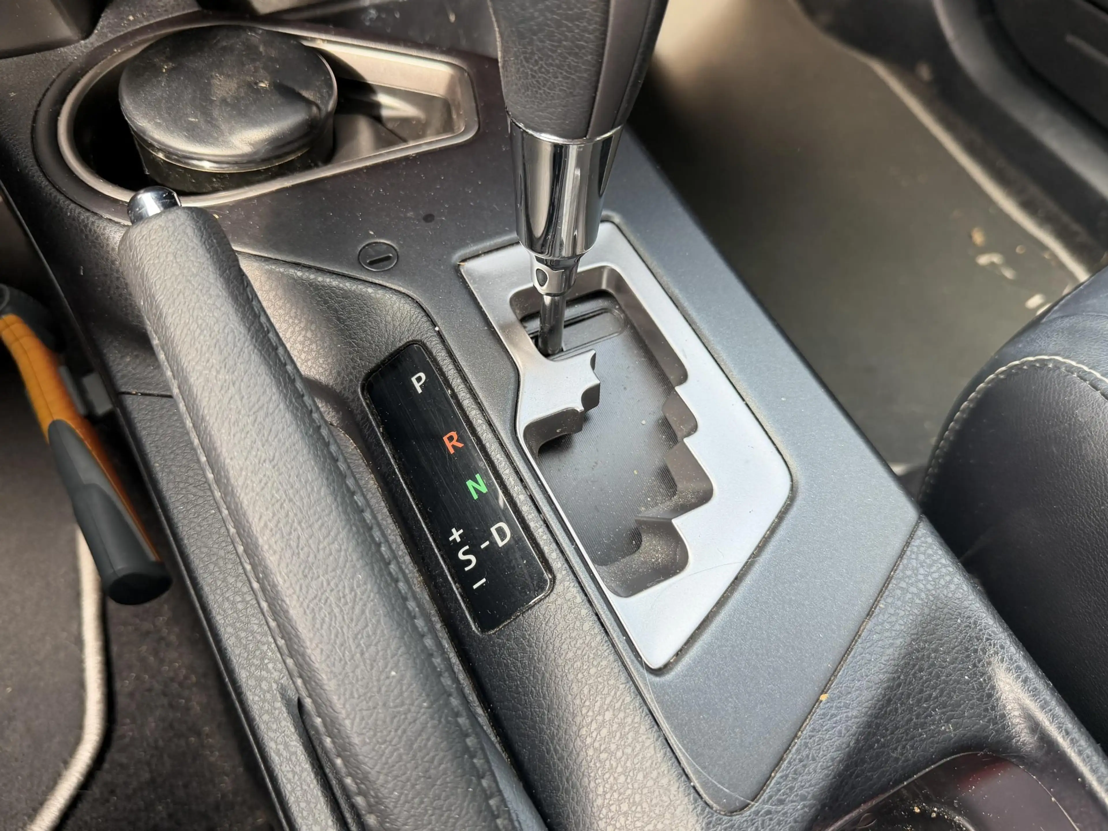 Toyota RAV 4 2.5 Hybrid Executive Business AWD 1650 TREKGEWICHT — photo 21