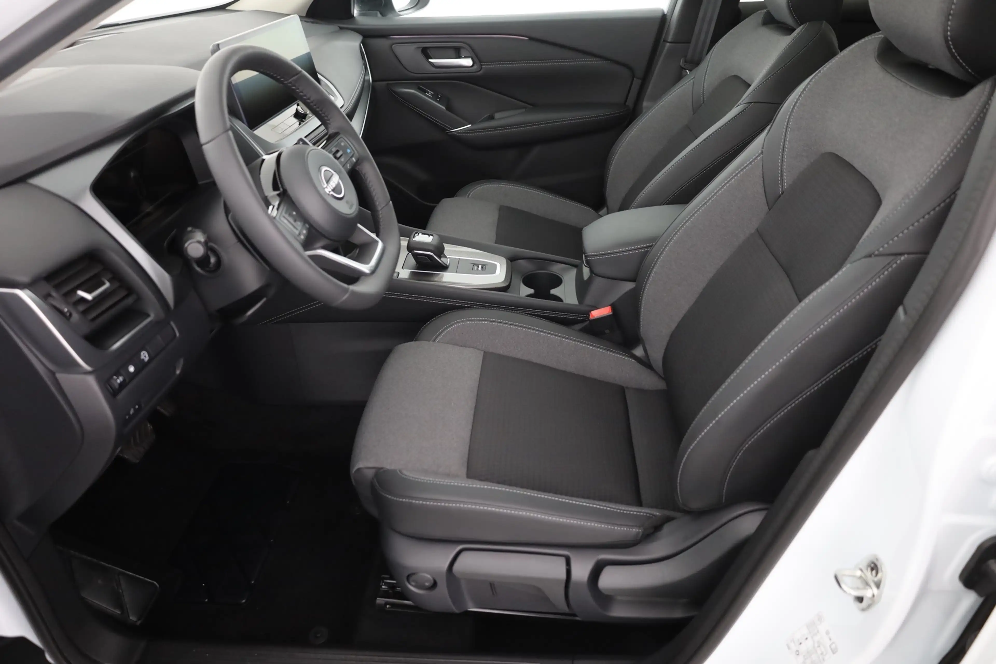 Nissan Qashqai N-Connecta 1.3 Dig-T Aut. LED ACC Navi Kam — photo 9