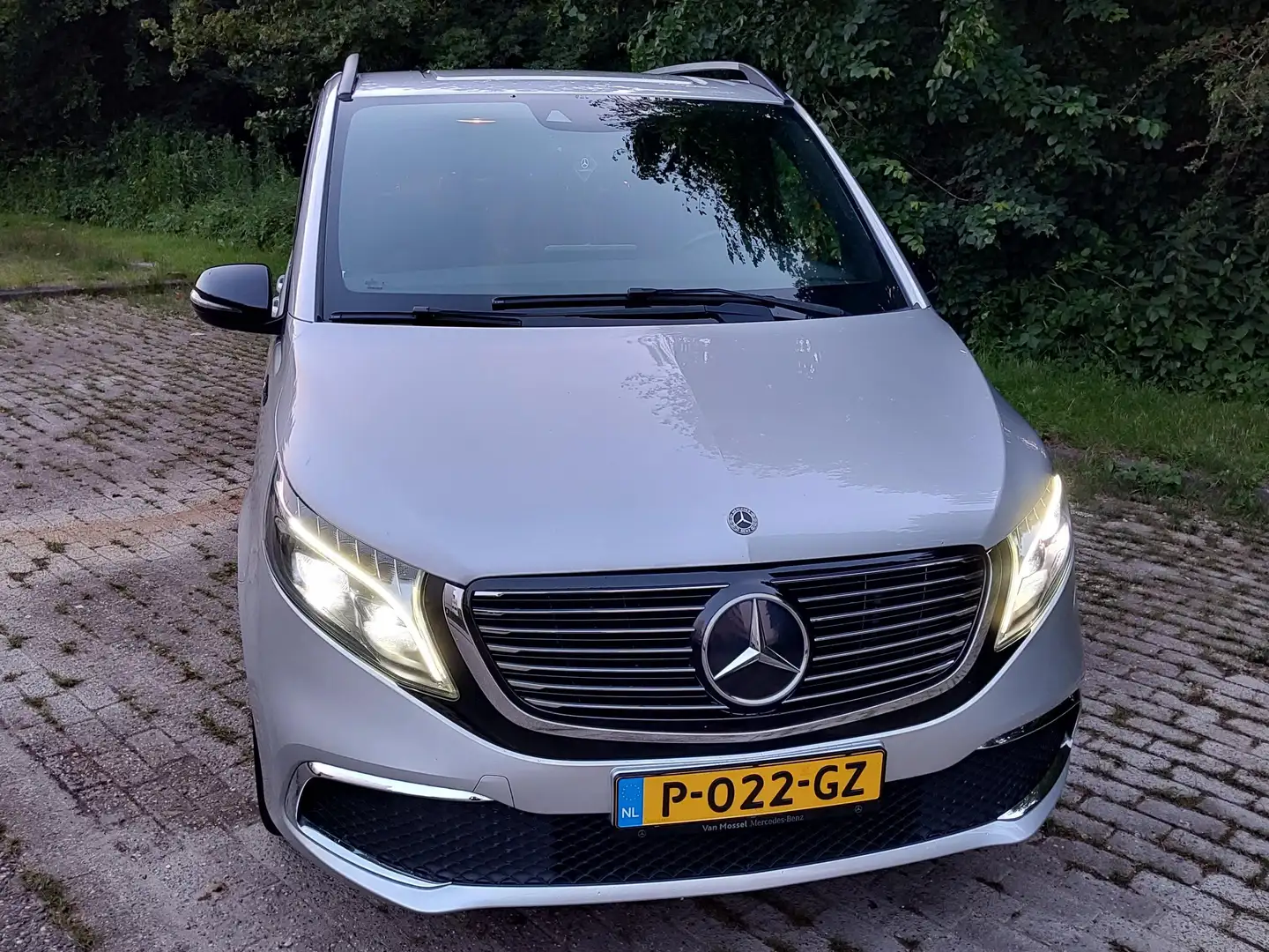 Mercedes-Benz EQV 300 EQV 300 L2 90 kWh Grijs - 2