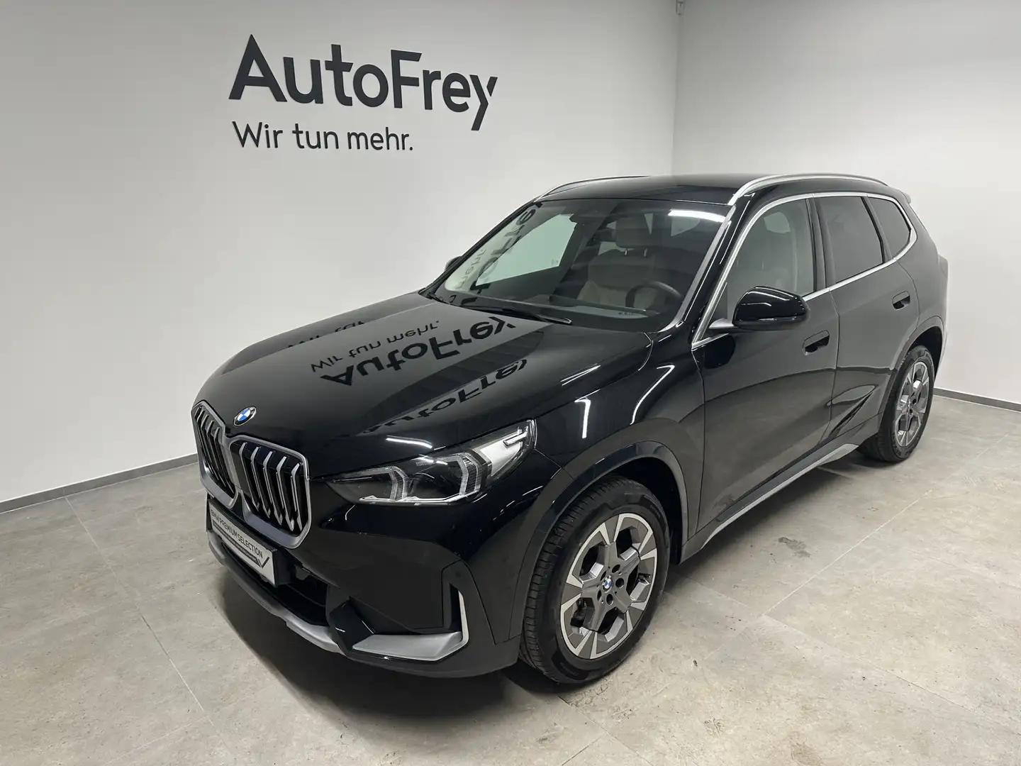 BMW X1 xDrive20d Schwarz - 1