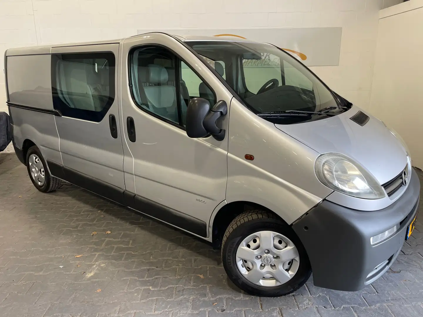 Opel Vivaro 2.0i L2 *BENZINE*DUB CAB 5PERS*NL-Auto* Silber - 1