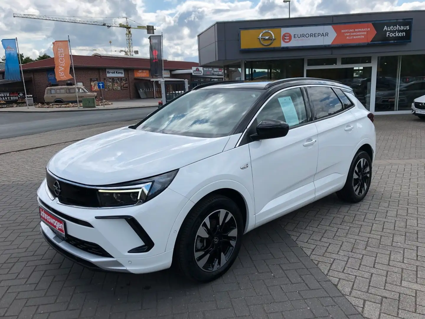 Opel Grandland X Elegance Automatik Weiß - 2