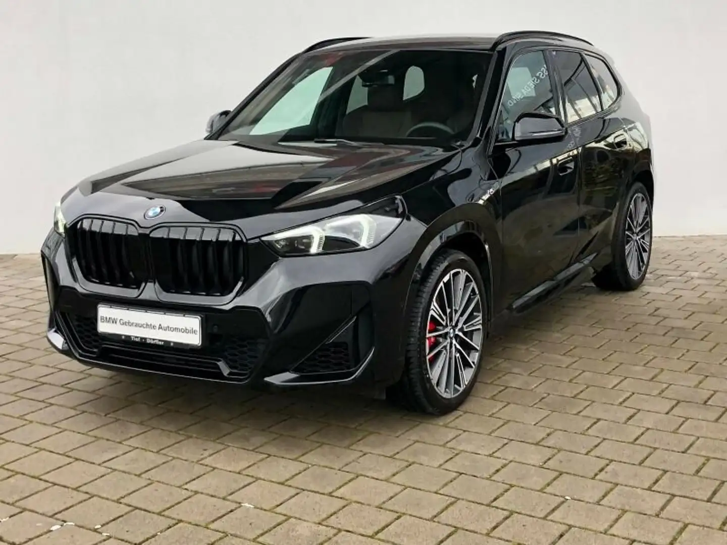 BMW X1 xDrive23i SAG M Sport AHKCAM/A-SITZ/LHZ Negro - 2