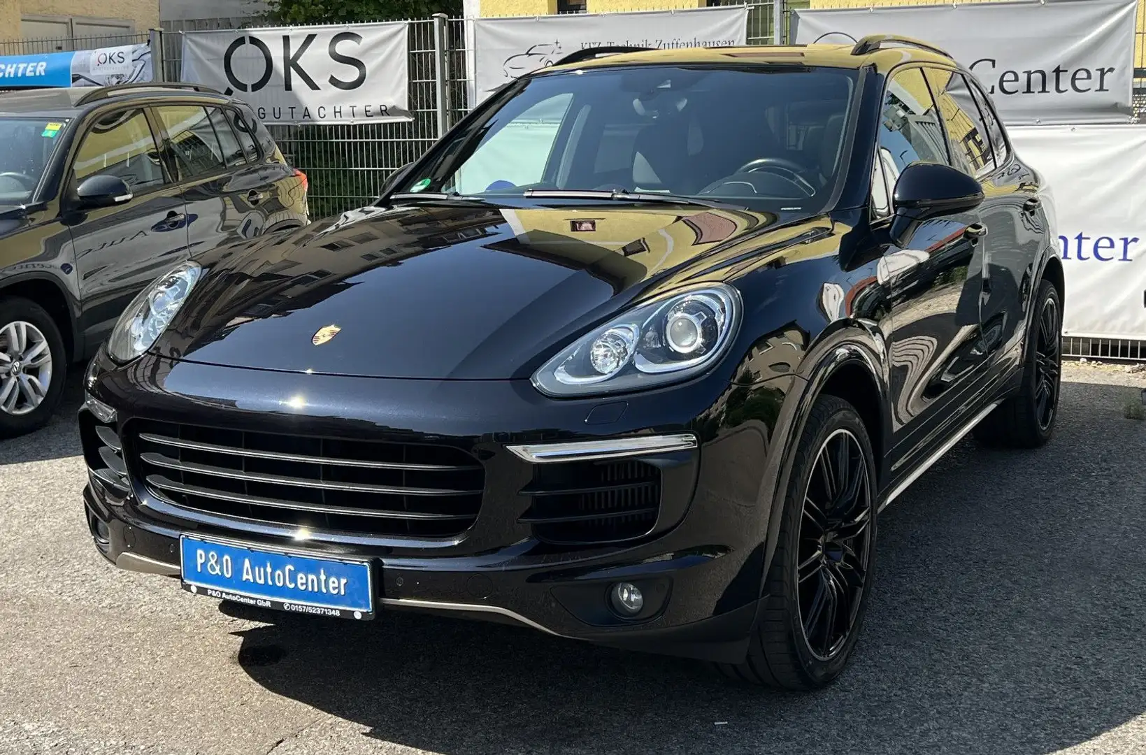 Porsche Cayenne S Diesel SportChrono Pano Leder Navi Schwarz - 1