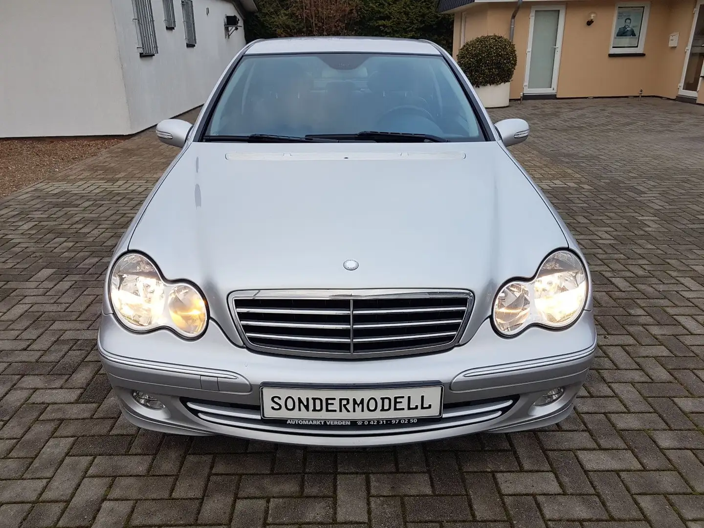 Mercedes-Benz C 180 Kompressor  Avantgarde  AHK Silver - 2