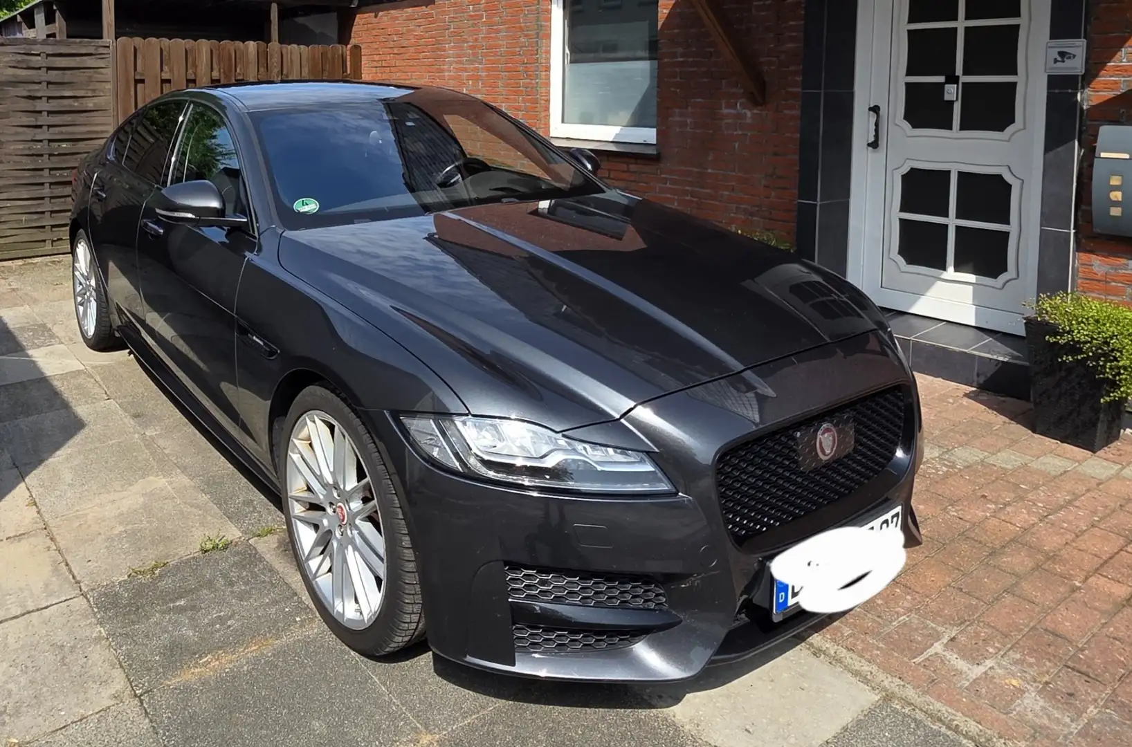 Jaguar XF R-Sport Grau - 2