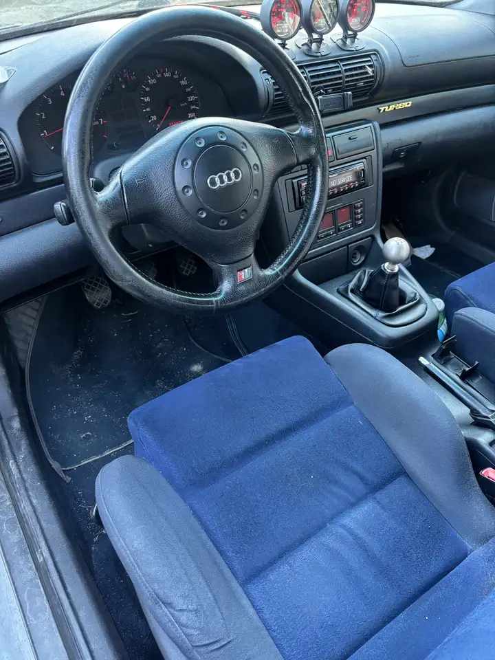 Audi A4 1.8 T, foto 6