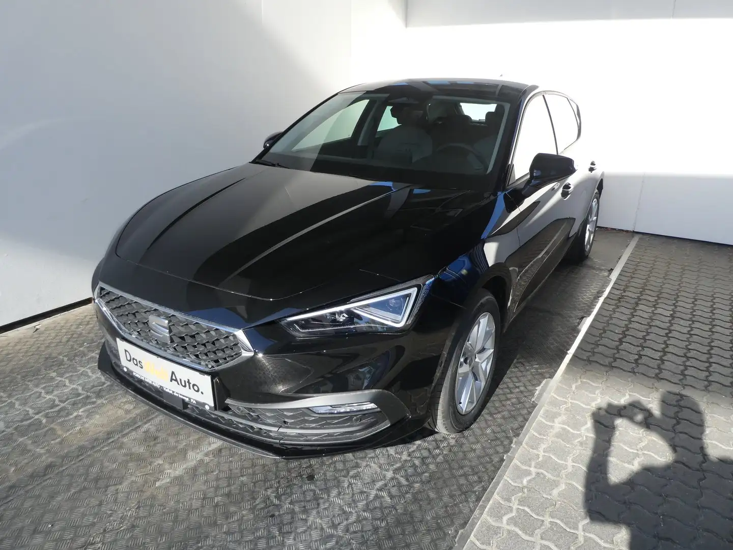 SEAT Leon Style Edition 1.5 TSI 115 PS Schwarz - 1