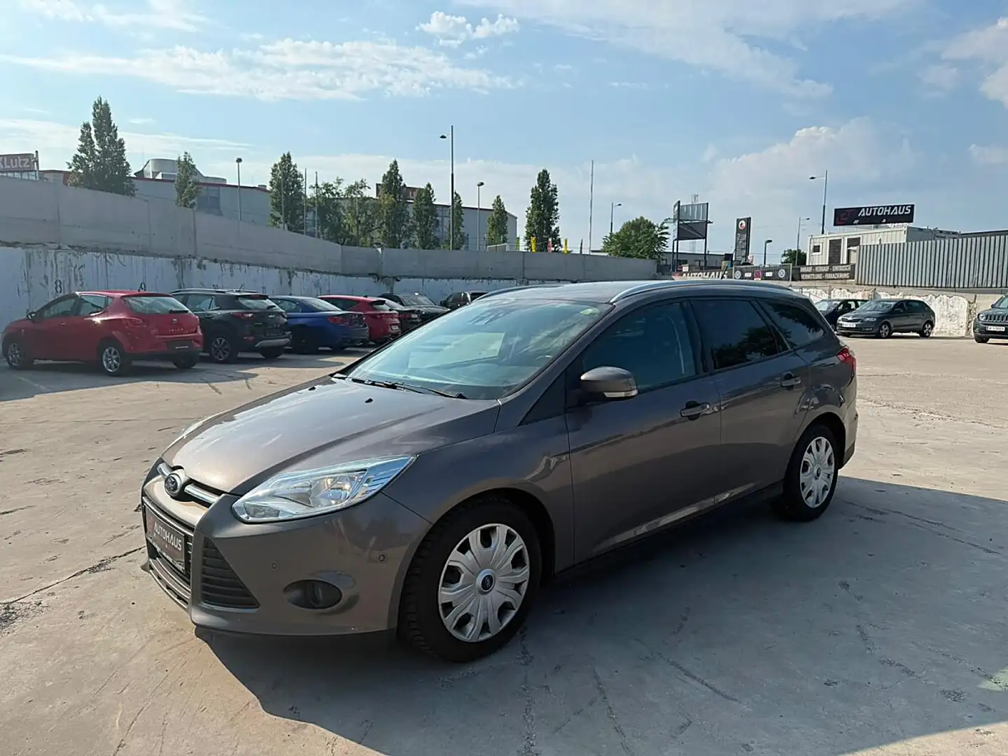 Ford Focus Traveller Easy 1,0 EcoBoost | 09/2026 INKL.ÜBER... Grau - 1