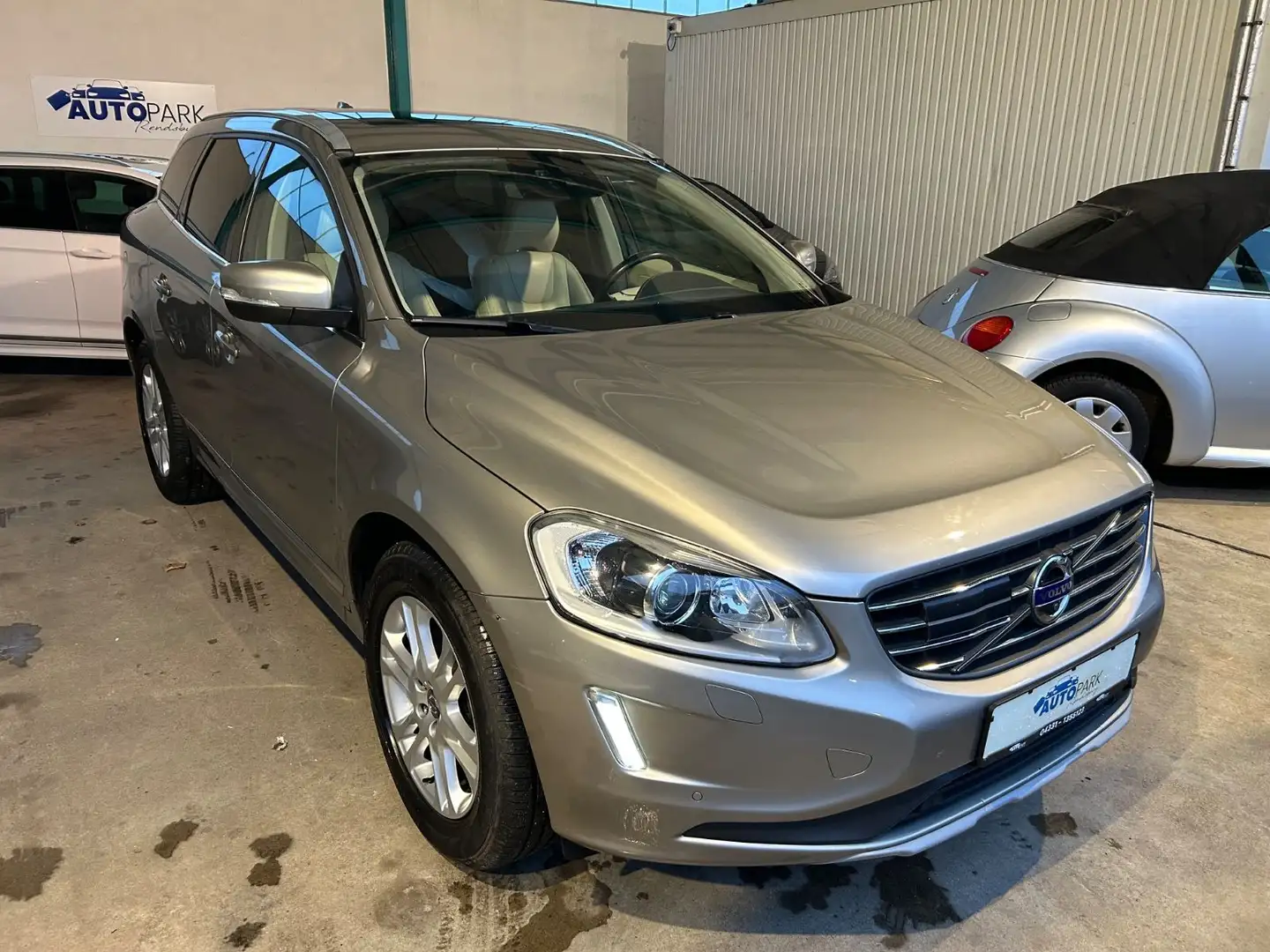 Volvo XC60 Linje Inscription AWD Schwarz - 2