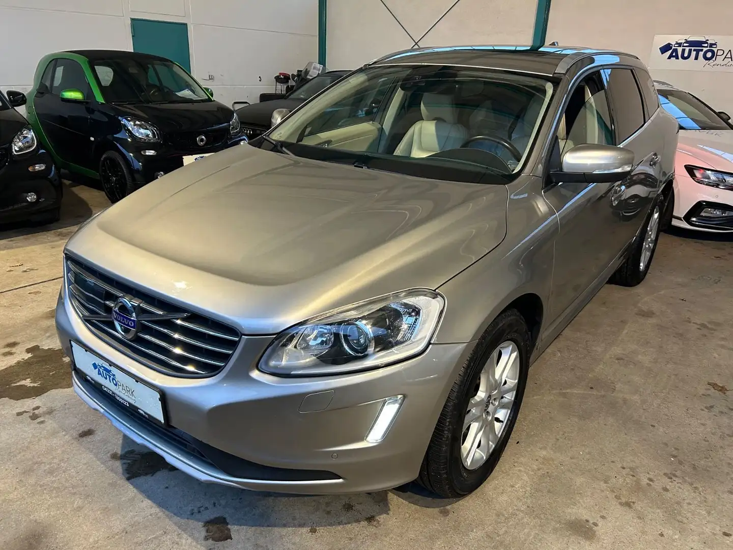 Volvo XC60 Linje Inscription AWD Schwarz - 1
