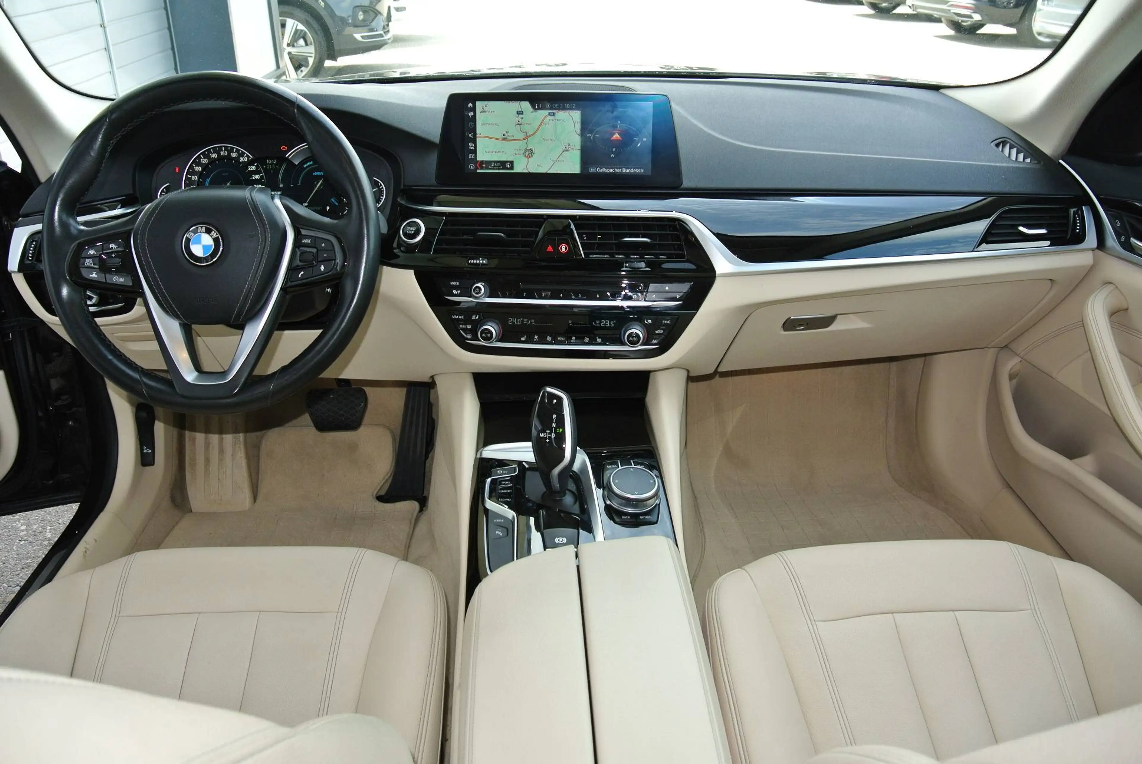 BMW 530 e hybrid Aut. *  Live Cockpit* * LEDER * ACC * — photo 6