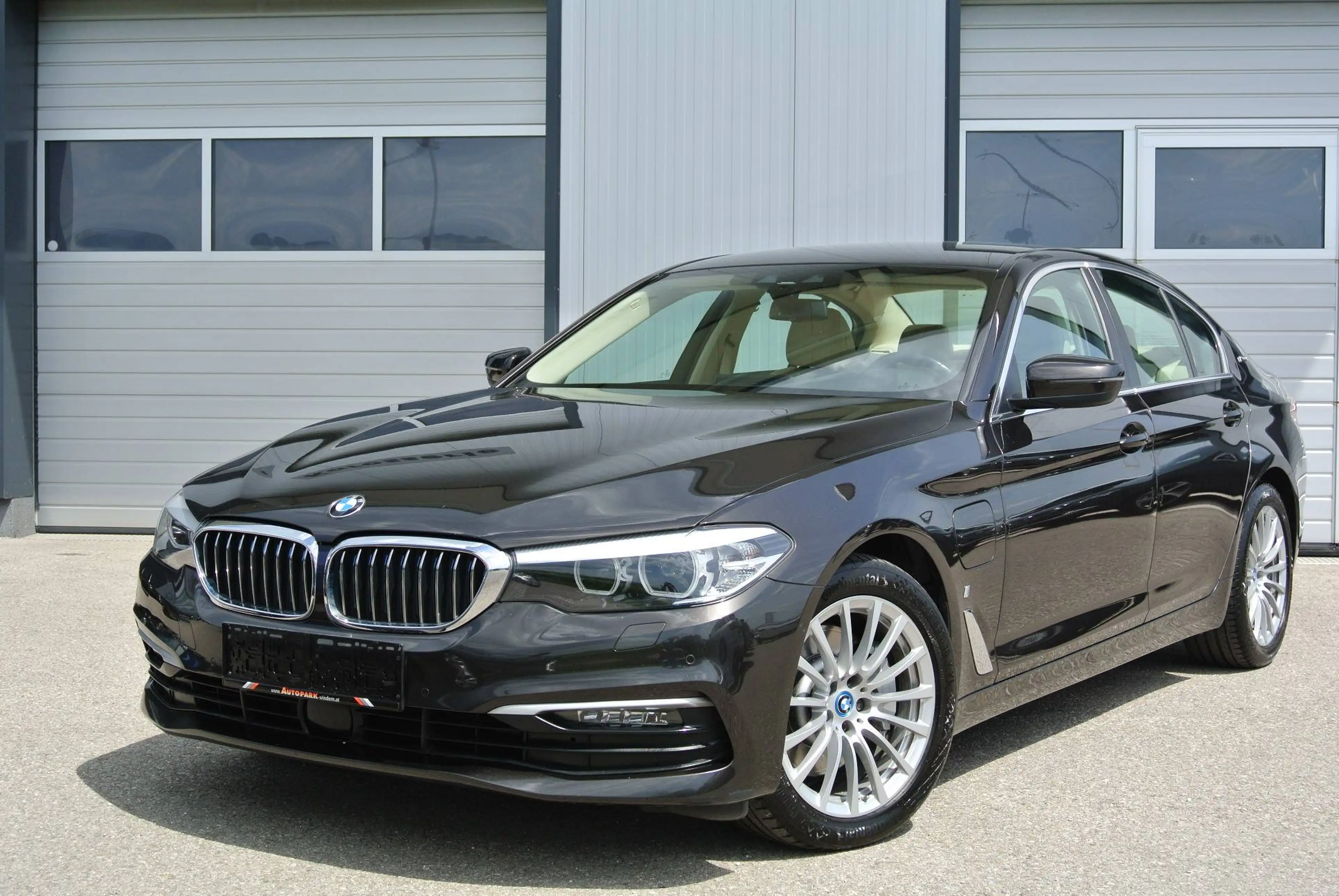 BMW 530 e hybrid Aut. *  Live Cockpit* * LEDER * ACC * — photo 3