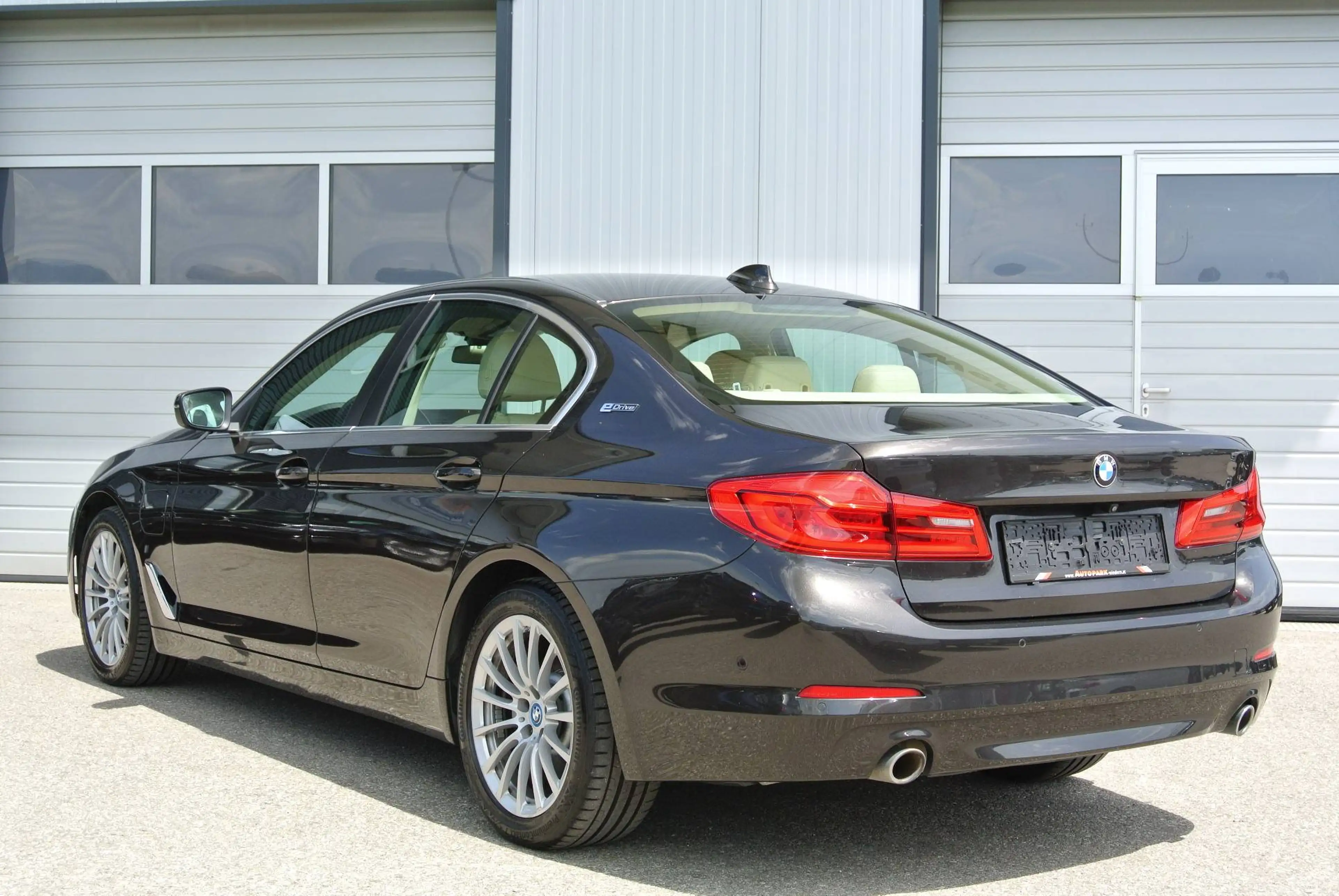 BMW 530 e hybrid Aut. *  Live Cockpit* * LEDER * ACC * — photo 2