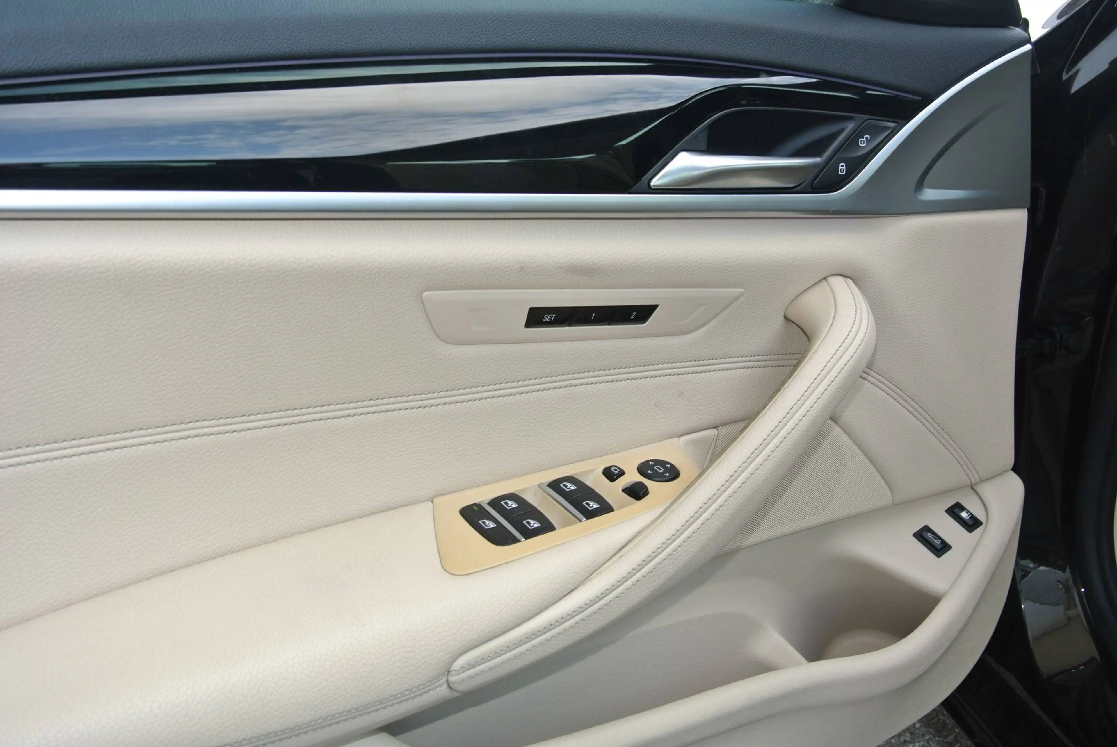 BMW 530 e hybrid Aut. *  Live Cockpit* * LEDER * ACC * — photo 10