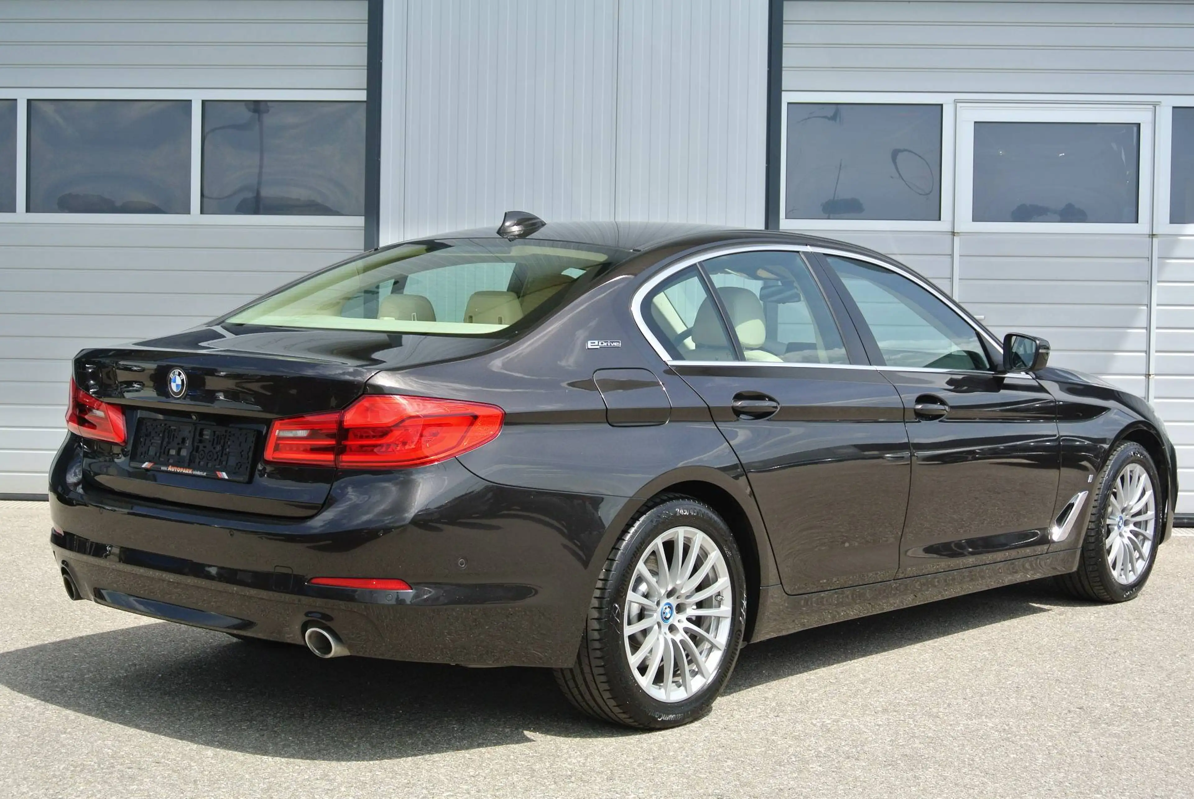 BMW 530 e hybrid Aut. *  Live Cockpit* * LEDER * ACC * — photo 4
