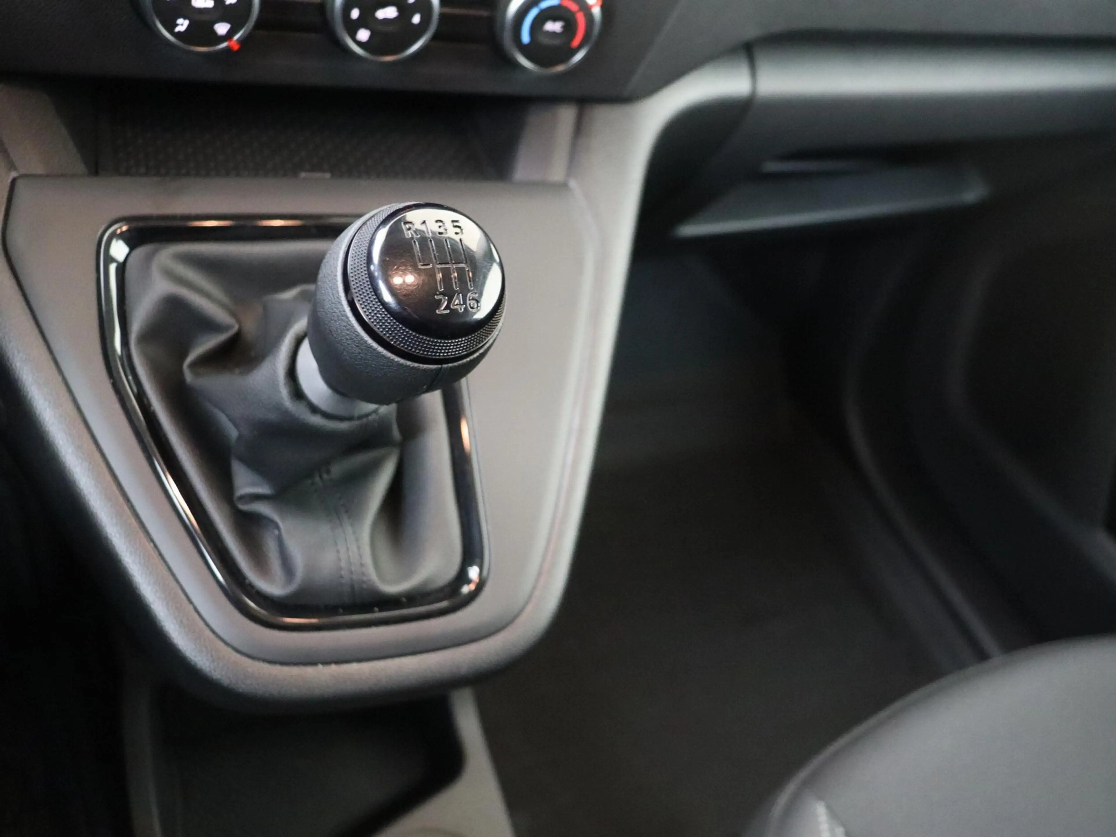 Renault Kangoo 1.5 Blue dCi 95 Luxe L1 | Vloer en wandpakket — photo 10