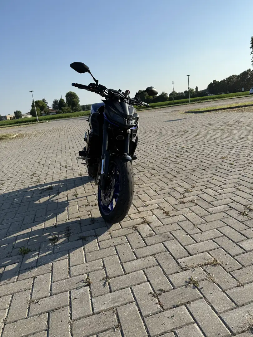 Yamaha MT-09 sport - 1
