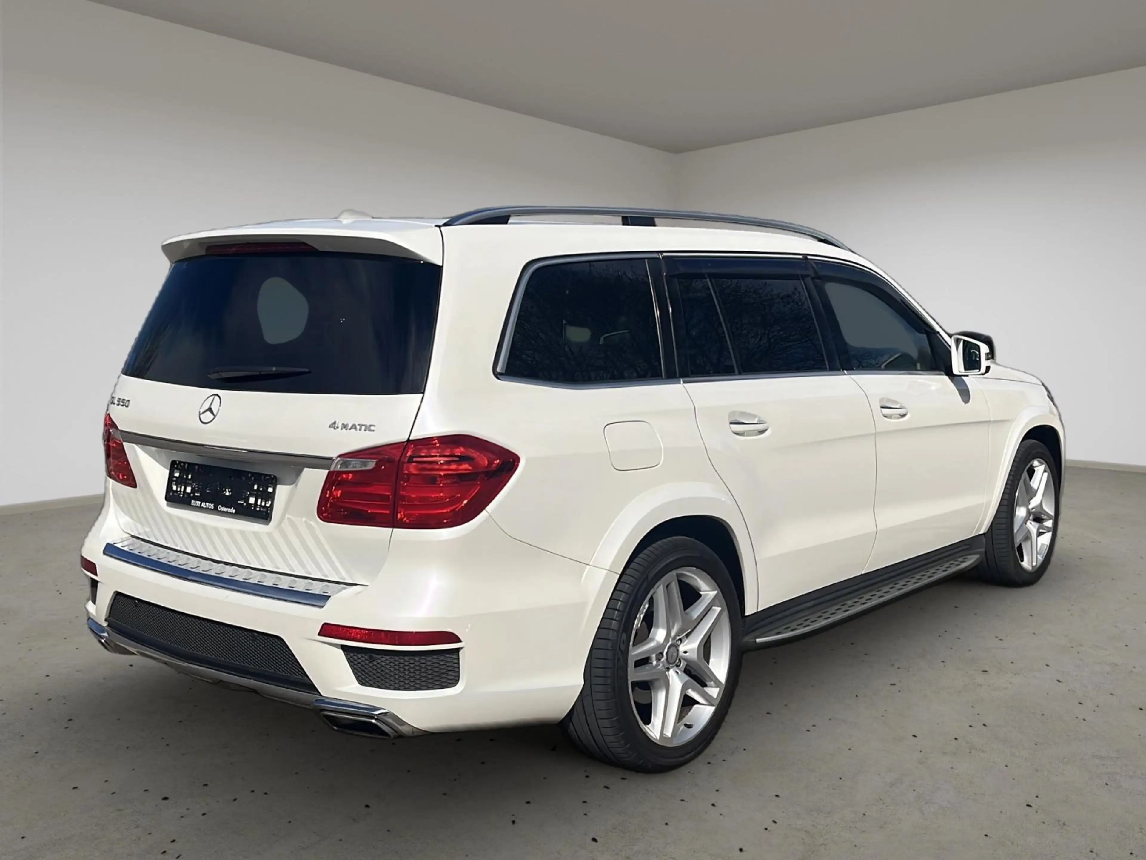 Mercedes-Benz GL 500 4MATIC AMG Styling*Massage*Innen gepflegt — photo 10