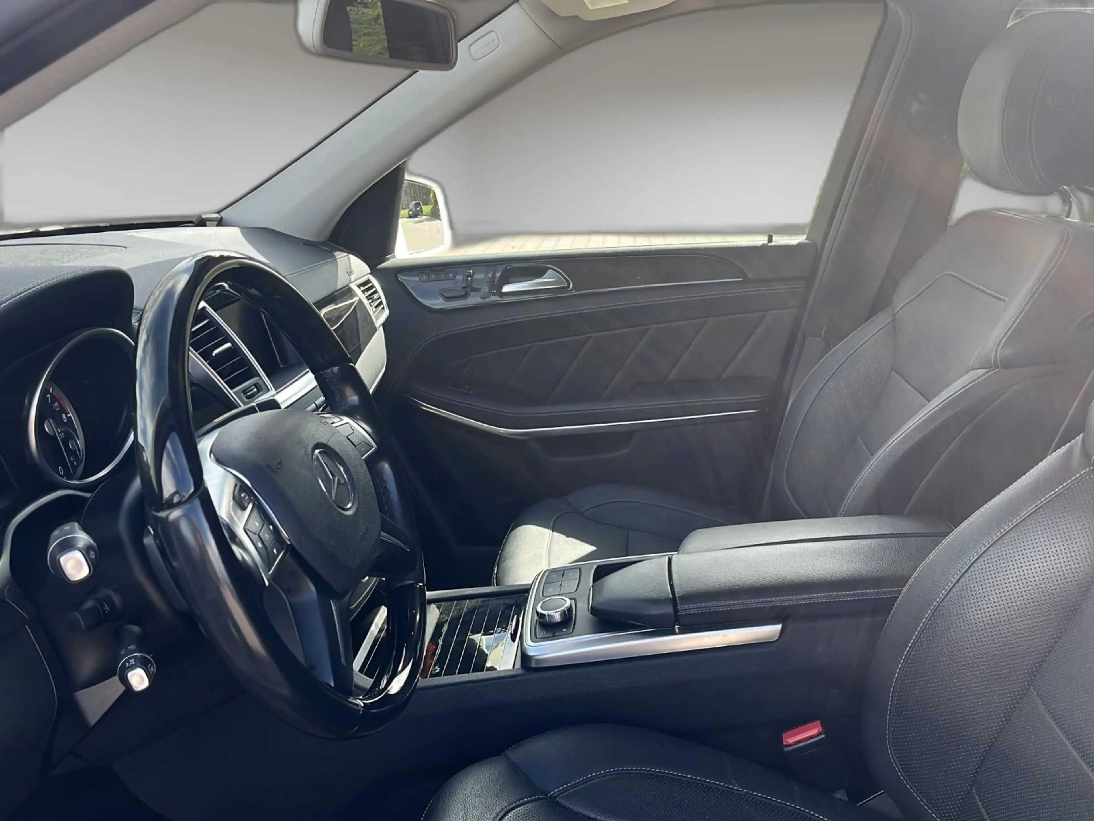 Mercedes-Benz GL 500 4MATIC AMG Styling*Massage*Innen gepflegt — photo 13