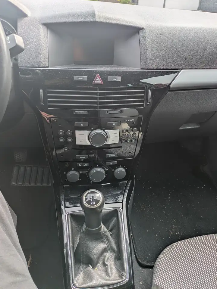 Opel Astra 1,6 Gtc Coupe, foto 11