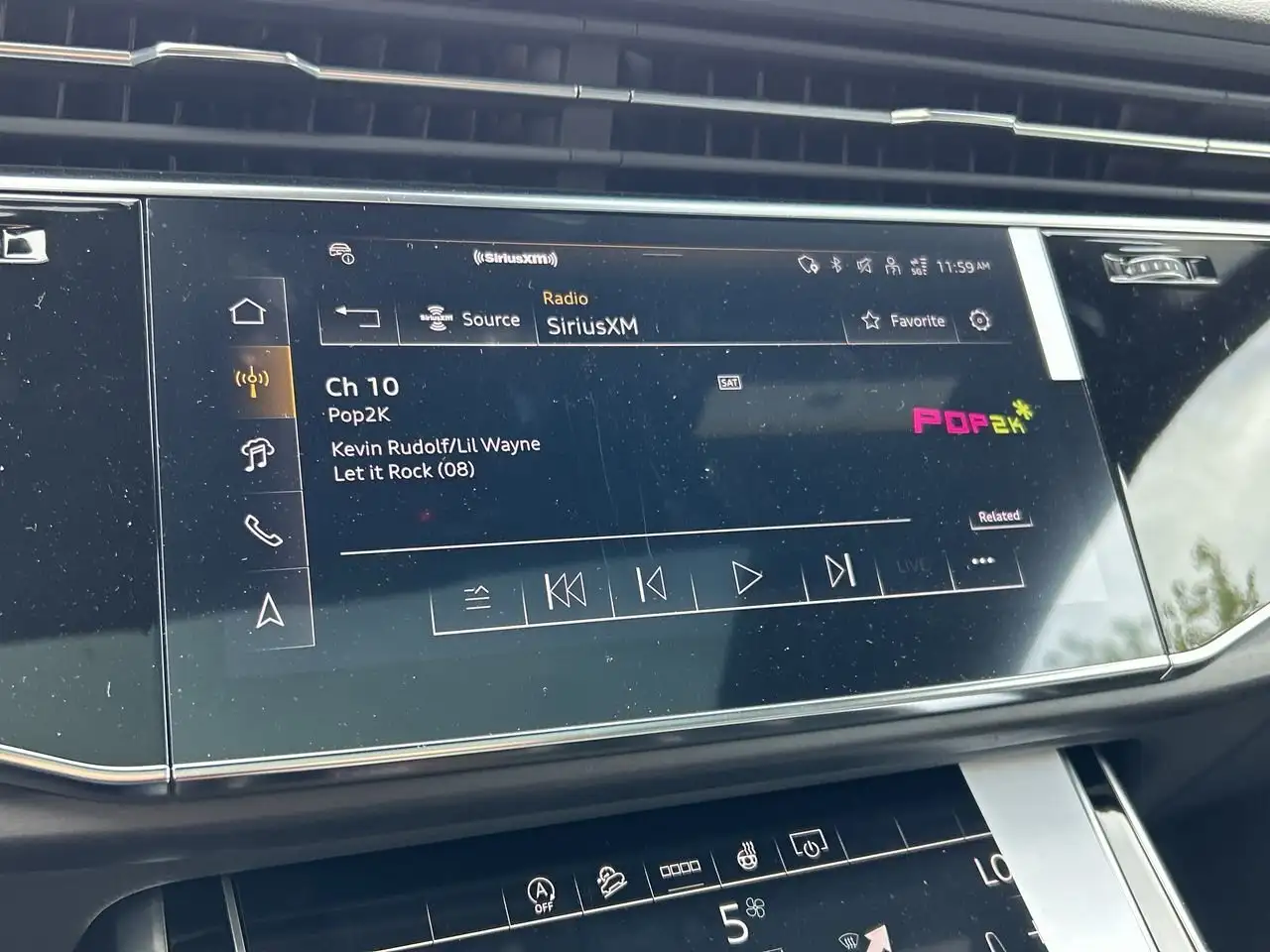 Audi Q8 снимка Audi Q8