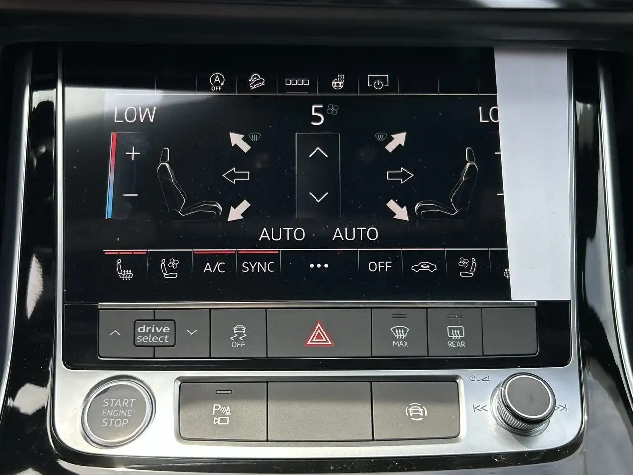 Audi Q8 снимка Audi Q8