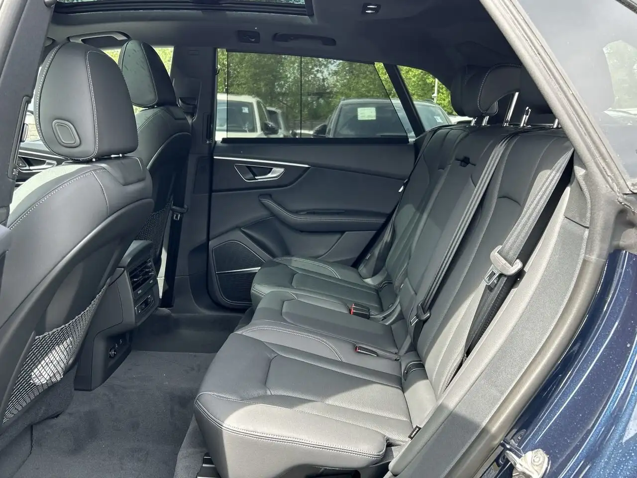 Audi Q8 снимка Audi Q8